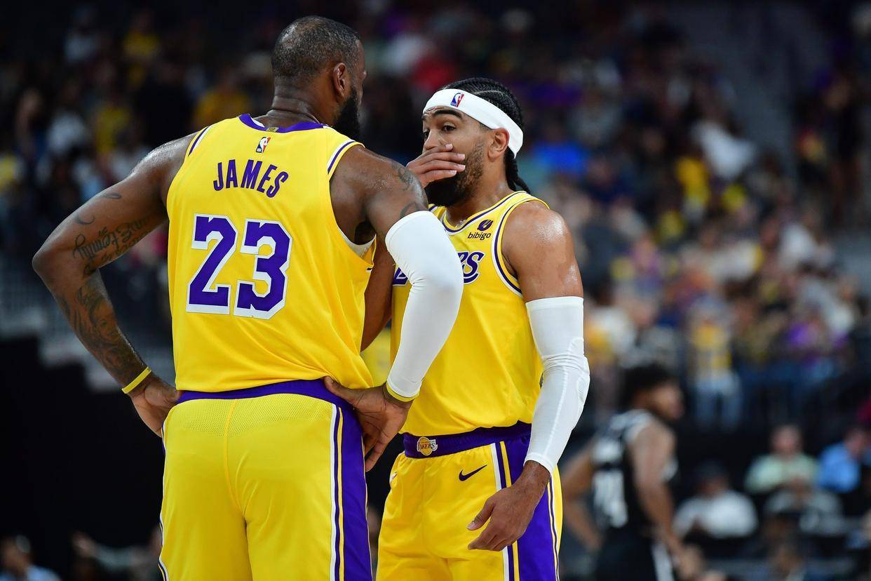 艾顿来了!詹姆斯与九位状元同队创NBA历史之最