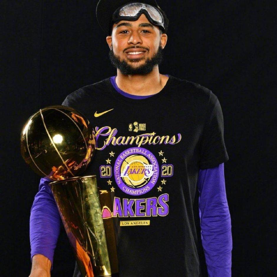 包含曝前NBA锋线塔克将加盟广厦与威尔哲当过队友的词条