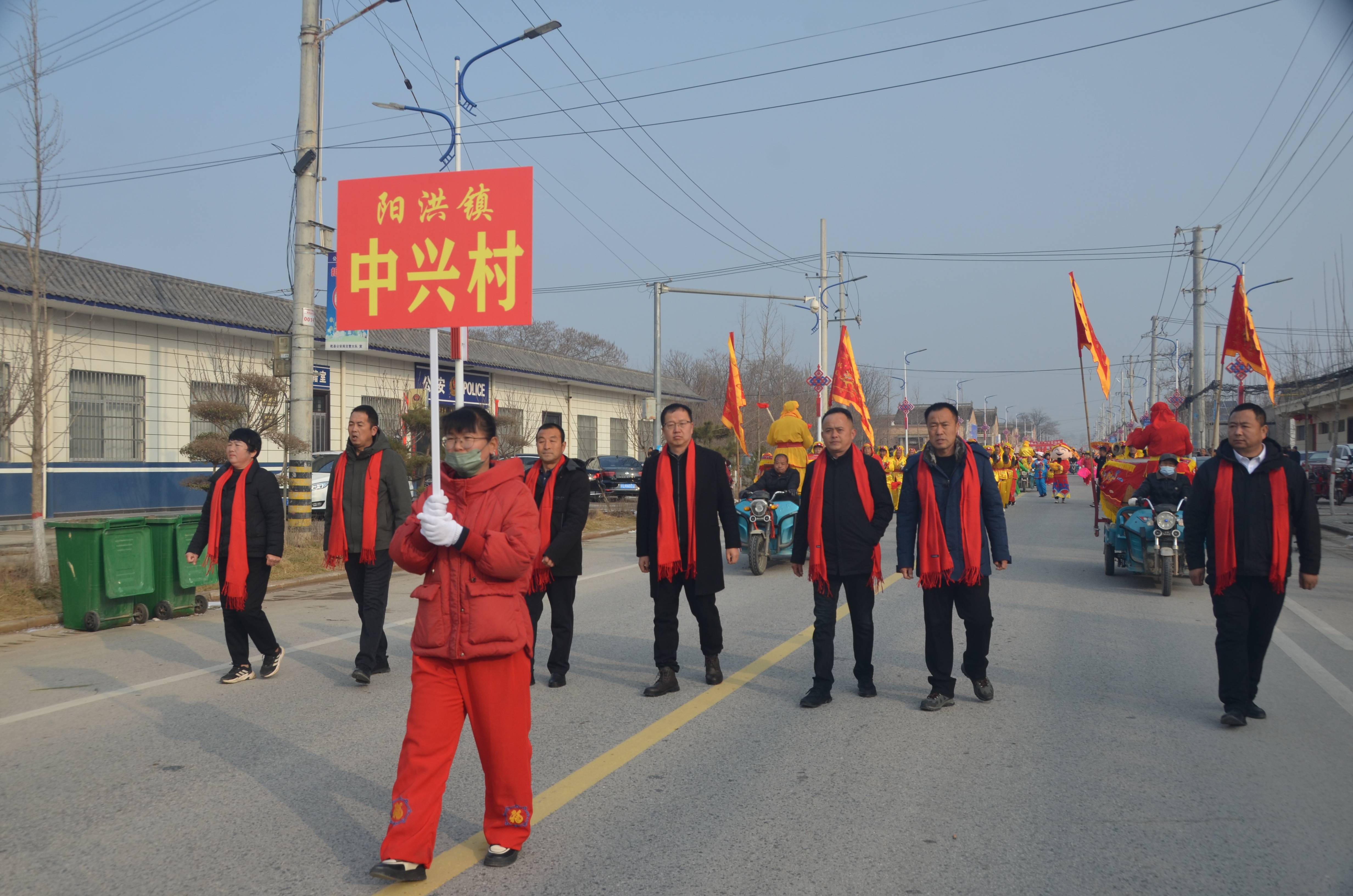 礼炮比赛场上震耳欲聋的声响